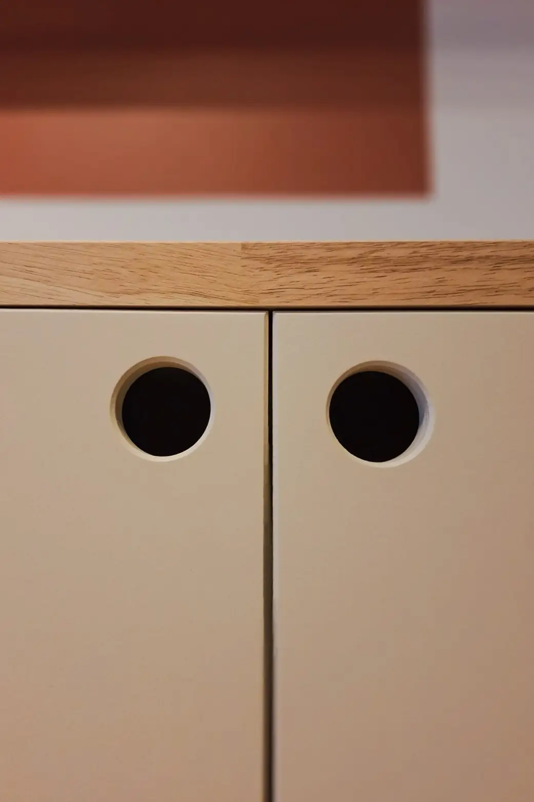 meuble salon sur mesure plateau hévéa et mdf laqué meuble sur mesure